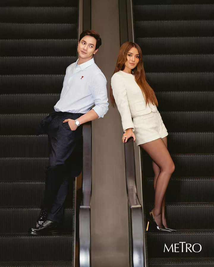 holaphofficial's tweet photo. QUEEN OF TEARS PHILIPPINE ADAPTATION?

LOOK: Kathryn Bernardo and Alden Richards on Metro.

📸: Metro Magazine https://t.co/D5NICiGaDV