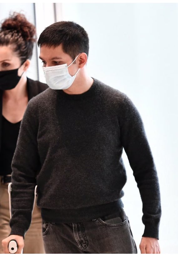 L’équipe de <a href="/franctireurmag/">Franc-Tireur</a> pense très fort à celle de <a href="/Charlie_Hebdo_/">Charlie Hebdo</a>, qui vient de perdre Simon Fieschi. Il avait raconté la douleur de se réveiller dans un corps-sarcophage après l’attentat. Il a remarché, résisté, suivi tous les procès. Quand le dernier s’est achevé, il a