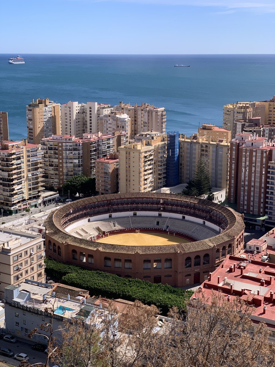 RogerNeukom's tweet photo. #malaga #spanien #sonne #hafen https://t.co/T9Dc2tj0Fw