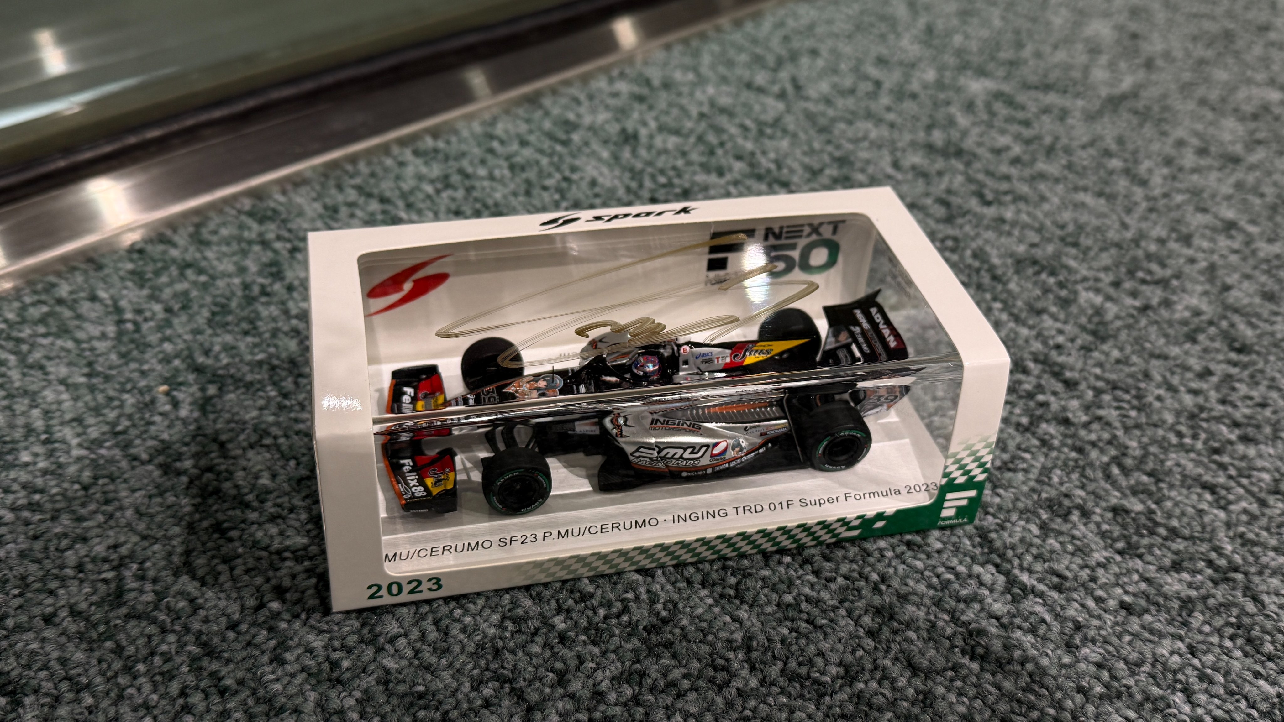1/43 Spark au TOM'S GR Supra 2023 坪井翔 特注 - メルカリ