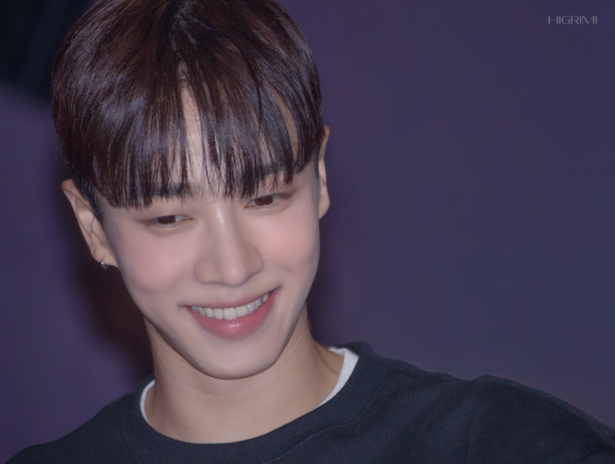 HIGRIMI's tweet photo. 241019 왕십리 무대인사

너무 예쁜거 아니냐고,,🥹💚

#하이라이트 #기광 #이기광 @900_330 https://t.co/COQMjriwuM