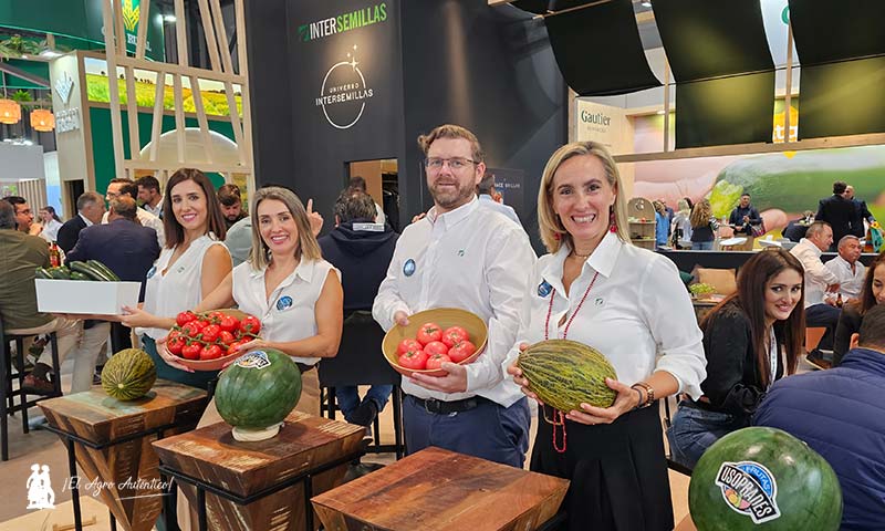 jaarcossanchez's tweet photo. 🆙El modelo familiar en una casa obtentora: Intersemillas
📝https://t.co/2MKPtUtRj2
📌Desde hace más de 40 años aportando desde el Mediterráneo valenciano variedades vegetales adaptadas a todas las zonas del país
📌 #Intersemillas además de variedades hortofrutícolas ofrece también productos para #agricultura regenerativa como las #plantas biocidas para reducir los patógenos de suelo
#semillas #seeds #FruitAttraction24 #agriculturafamiliar