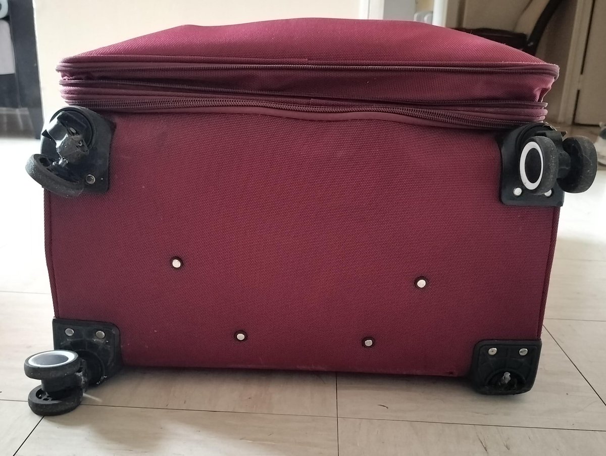Mudasir2Mr's tweet photo. @qatarairways I traveled from Pakistan to Paris on May 30th and found my luggage damaged upon arrival at CDG. Read the first comment
#QatarAirways #CustomerServiceFail #DamagedLuggage #CDGAirport #PassengerRights #QatarAirwaysSupport #TravelProblems #DohaToParis #AirlineComplaint https://t.co/9898utCR4C