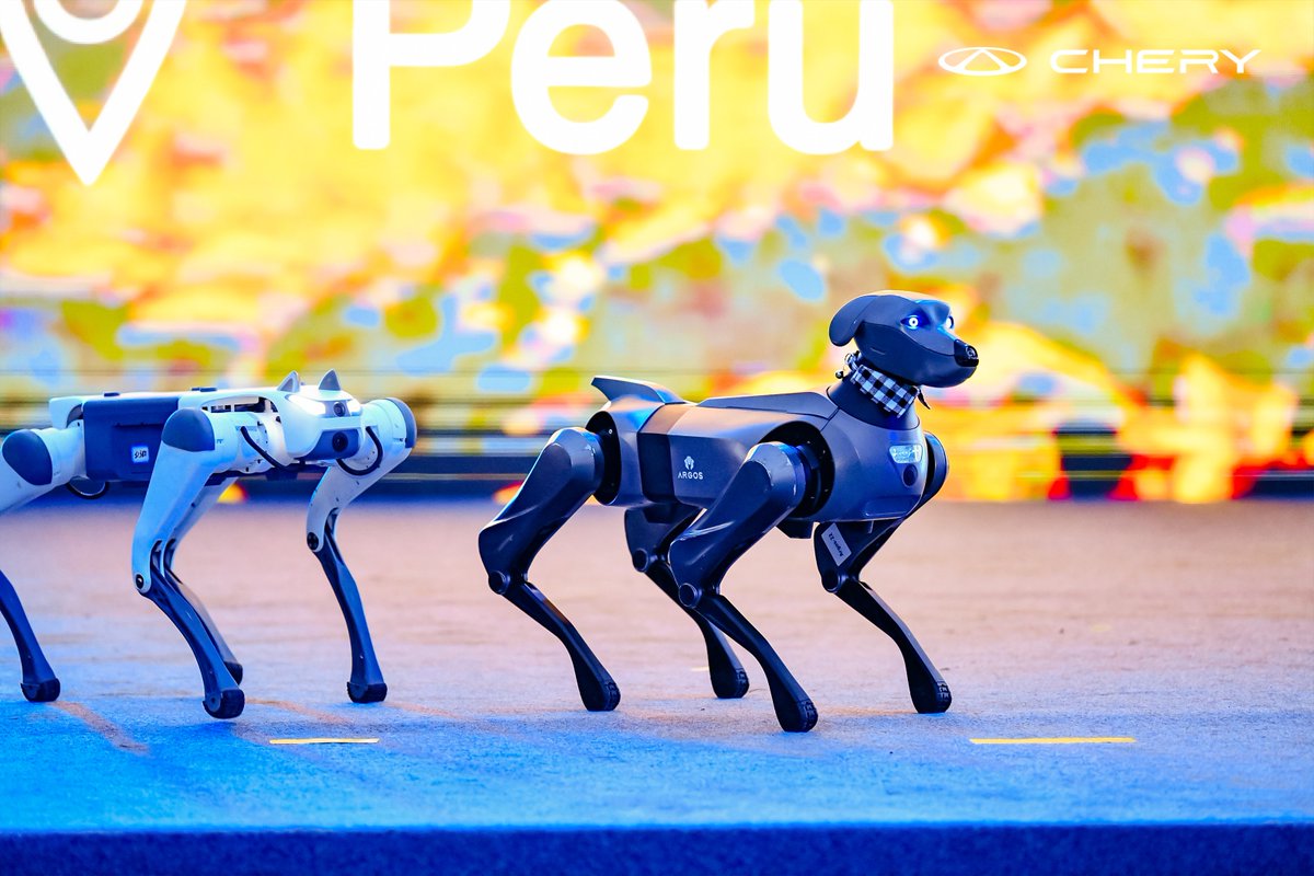 CheryAutoCo's tweet photo. Step into an unforgettable night of innovation and camaraderie! We gathered to celebrate groundbreaking technology and a sustainable future. Feel the vibrant energy in the atmosphere.
#Chery #InternationalUserSummit #ForUsForFuture #AdvancedTechnology #Innovation https://t.co/b8m5ksvik6