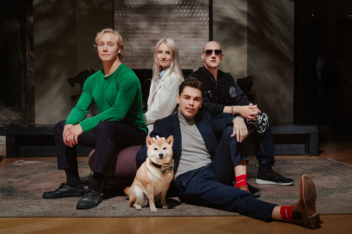 vontuchman's tweet photo. Katsoin nyt Yle Areenalta Sijoittajat -dokumenttisarjan loppuun. Sarjassa seurataan neljää nuorta sijoittajaa, jotka jahtaavat kaikkien aikojen nousua – kukin omalla tavallaan (tämä kuvaus Ylen tiedotteesta).

Sarja herätti ainakin minussa paljon tunteita ja voin sitä varauksetta suositella jokaiselle seuraajistani. Jaksot ovat vain noin 20 minuutin pituisia ja koko tuotantokauden (5 jaksoa) katsoo alle kahdessa tunnissa.

Kirjoitan tässä ketjussa jokaiselle sarjassa esiintyneelle "sijoittajalle" lyhyen avoimen kirjeen.

1/🧵 #pekaltasijoittajille
