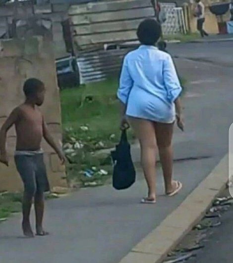 Ubu uyu mukobwa azi ibyo yakoreye uyumwana raa cg