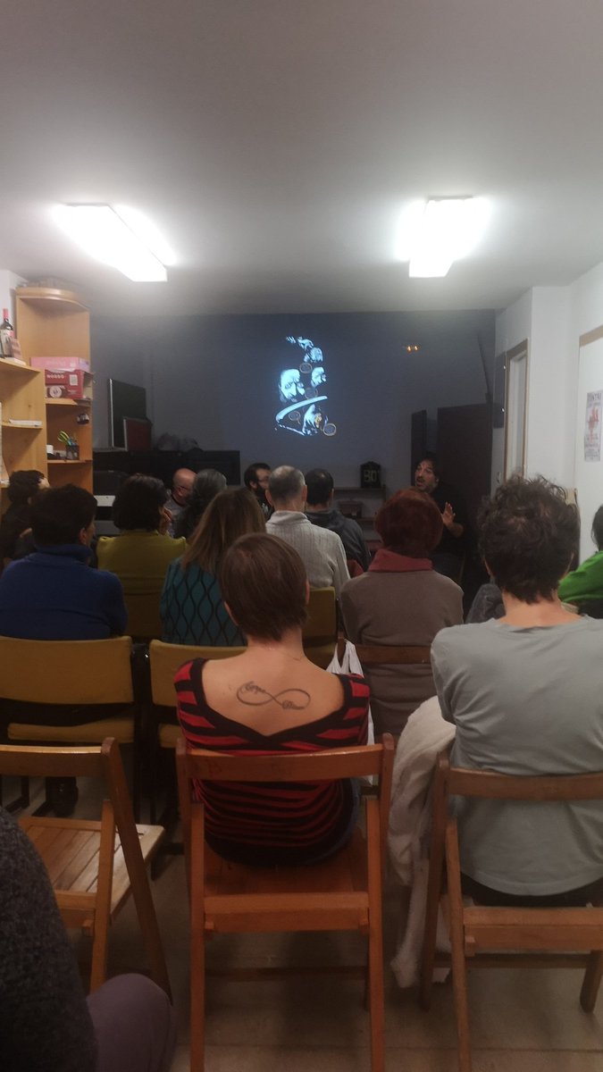 Estamos en Burgos con nuestro amigo, el guionista #SergioIzquierdo <a href="/profeshispanica/">profeshispanica</a> presentando su nuevo Cómic: Y LLEGÓ LA TORMENTA junto al dibujante #AlexRozados de editorial <a href="/reinodecordelia/">Reino de Cordelia</a> en #bibliotecalamaldita ke cumple 15 años difundiendo pensamiento y cultura libertaria