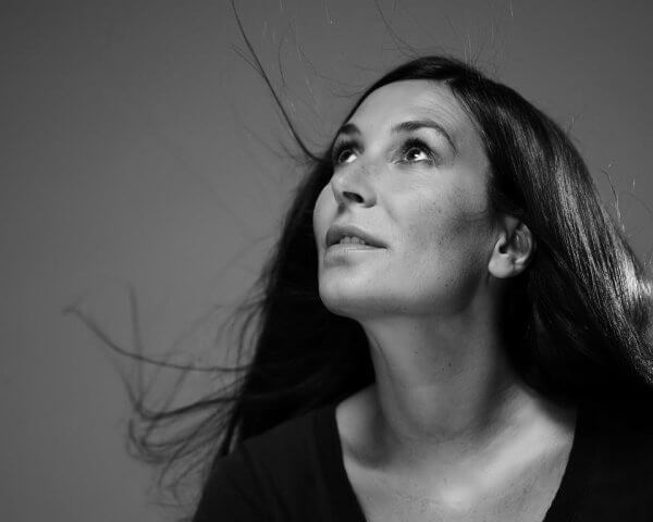 lagaylifefr's tweet photo. Faut pas s'y fier est un extrait de l'album de #Zazie Encore heureux ... A lire ici >> https://t.co/d5FQvMerxJ #Encoreheureux #gay #Fautpassyfier #Discold #musique #clip https://t.co/Zii65JRQhw