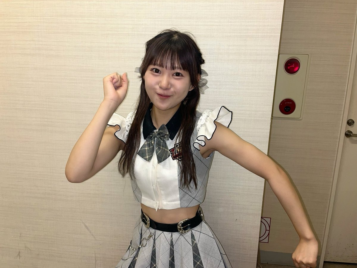 カラスクスクリーム 新メンバー あいな (@aina_colorful_ ) 23歳のお