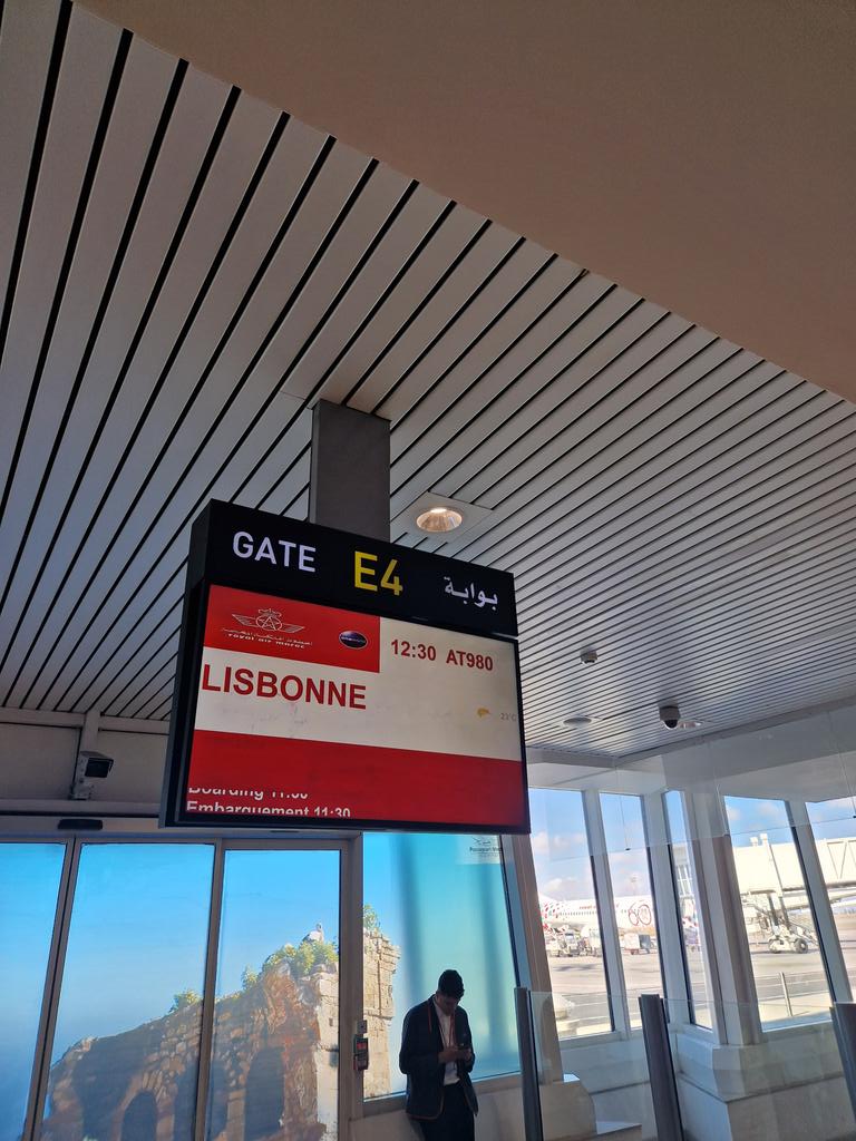 Eagles uit ging helaas niet lukken. Nu de overstap in Casablanca voor Benfica-Feyenoord. Voor diegenen die naar Deventer gaan, veel succes vanavond. #benfey #Feyenoord #awaydays