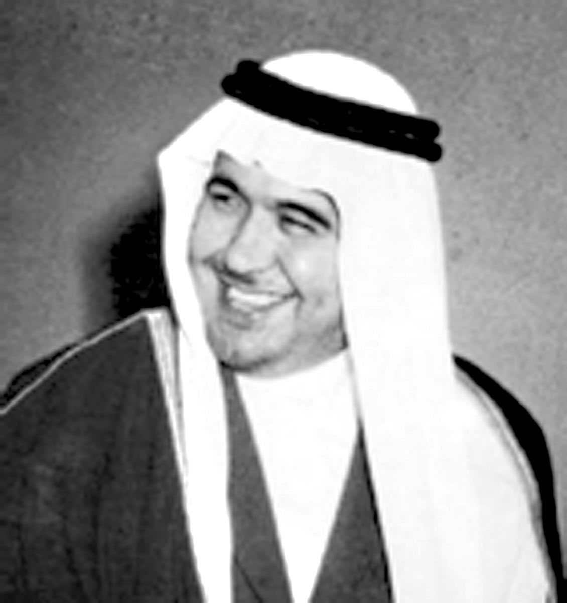 #محمد_الحمد_الشبيلي

" كان محافظًا على انفتاح ، متدينًا 

مع تسامح ، متحدثًا لبقًا لا يُمل 

سماعه ، كريمًا لا يضاهى في كرمه ، 

حليمًا ، نادرًا ما يستثار "

#جميل_الحجيلان