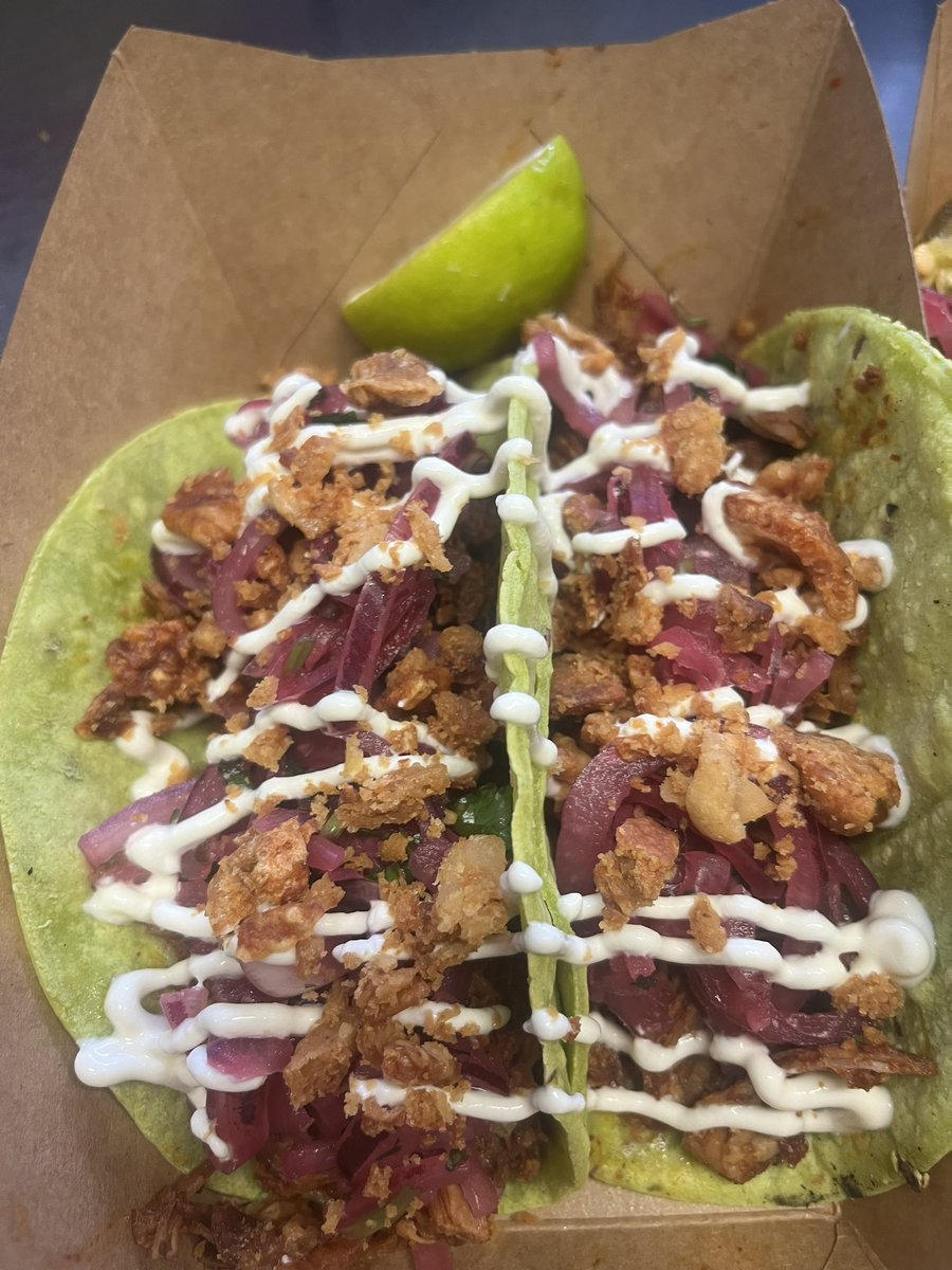 iscreamtacos's tweet photo. King fish loaded nachos with chipotle king prawn tacos  Spicy pork tacos with fresh chicharrones both served on #glutenfree cactus  tortillas 🌵
Serving now @NewBristol until 9pm https://t.co/zCciDG6yGz