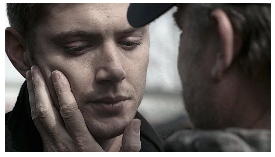 MiaAW90's tweet photo. And one of the most underrated scenes of SPN? This one between Bobby and Dean. The way Dean canβt even look at Bobby. How little he thinks of himself. How he has just given up. πππ
#SPNFamily #2x22 https://t.co/bzkzVwDZSU