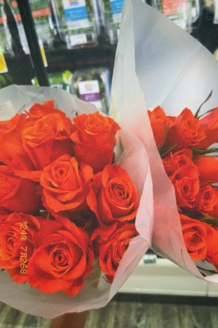 چاڤەرێ بوون یا ب زەحمەت نینە 
ئەگەر بوو کەسەکێ ژ هەژی بیت!🧡❤️‍🔥