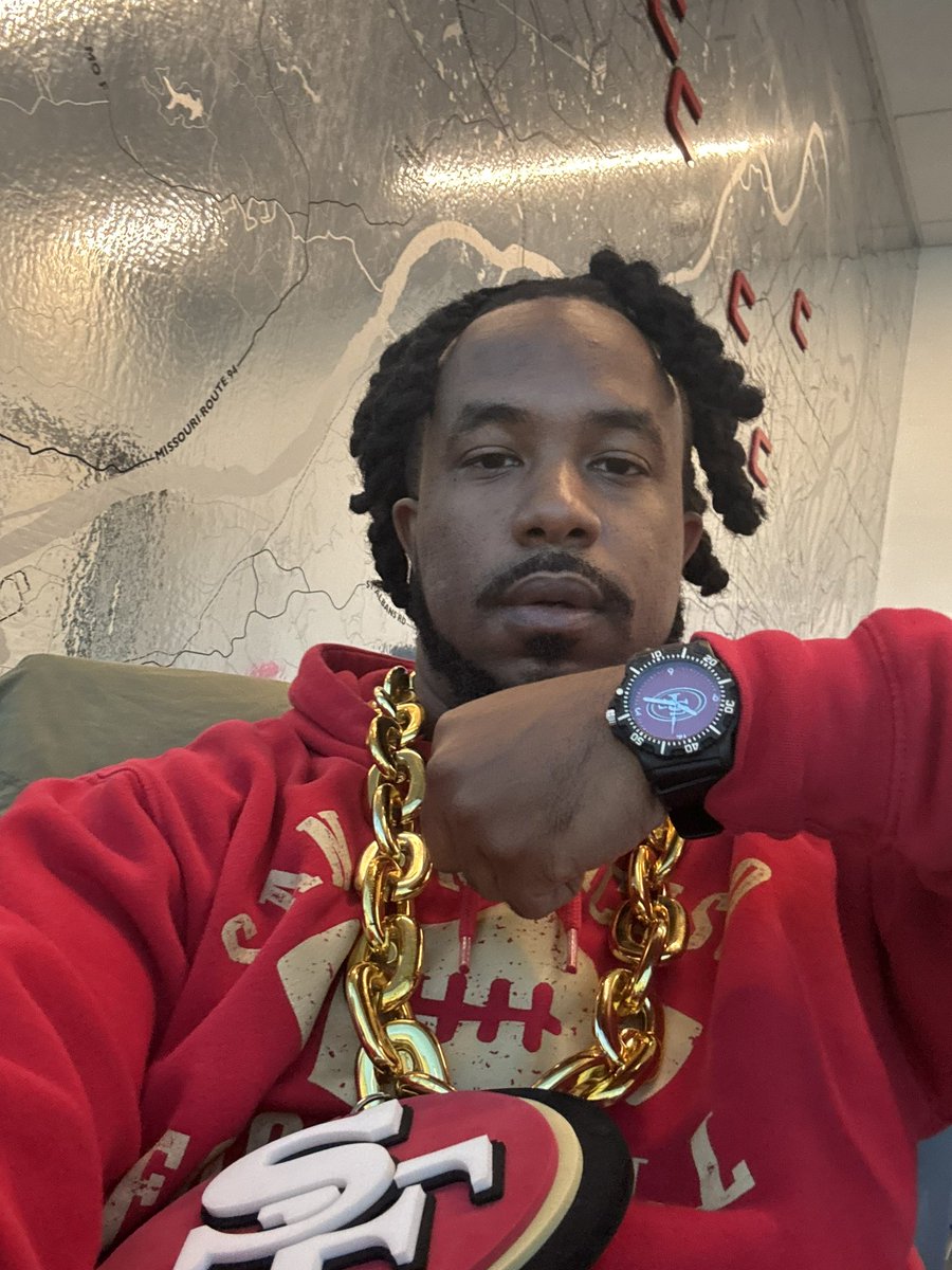 Chiefs gotta see us tomorrow on yall momma !!