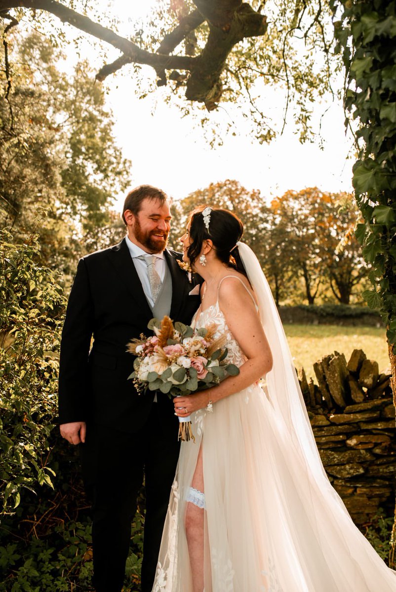 missviclb's tweet photo. In case you don’t follow my other account, I finally upgraded 🤭👰‍♀️ https://t.co/Lpsdtk7TVy