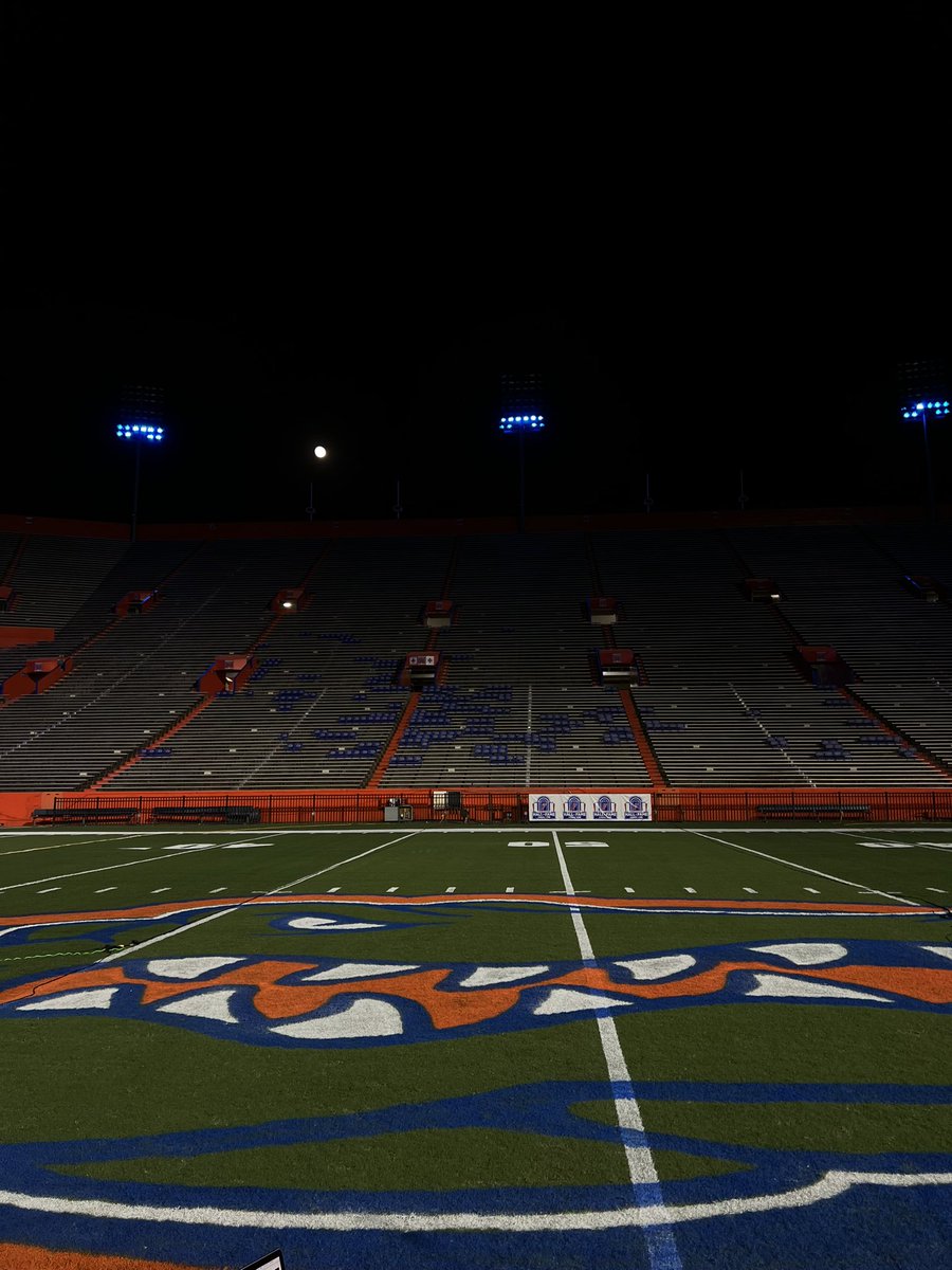 Zack Brust (@zackbrust) on Twitter photo Hall of Fame dinner <a href="/FloridaGators/">Florida Gators</a>
Congrats to our very own Chas Henry on his induction
Crazy the boys first kicked some footy balls here 15 years ago
Go Gators 🐊🐊 Hall of Fame dinner <a href="/FloridaGators/">Florida Gators</a>
Congrats to our very own Chas Henry on his induction
Crazy the boys first kicked some footy balls here 15 years ago
Go Gators 🐊🐊