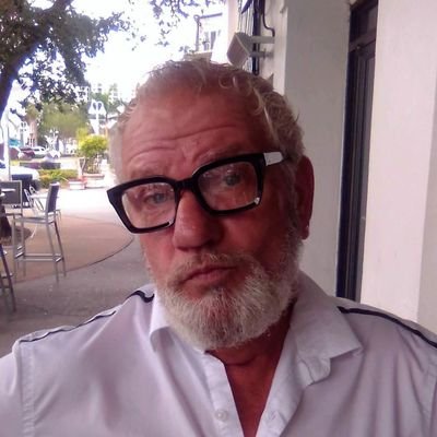 Friends meet Robert @robbecfldem from St Petersburg Fl. Robert is a Badass that spreads anti MAGA chaos like a Boss. Robert hates fascism. He supports Kamala like a Champion. Robert has just 1635 friends. I'm asking you to give Robert the tap &amp; make him your new friend. Great guy