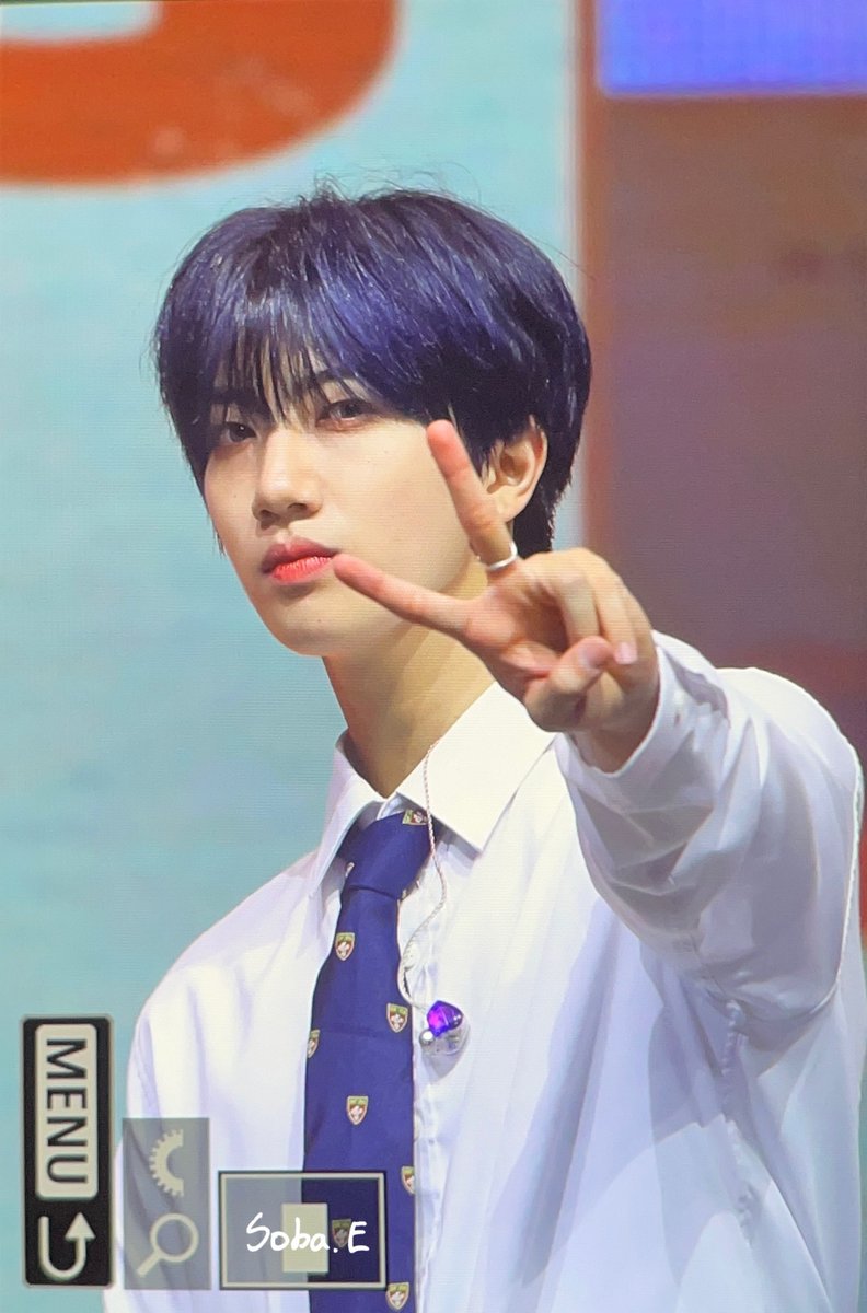 SOBA_0322's tweet photo. 241019 홍콩

얼굴천재 .. 😍

#크래비티 #원진 #CRAVITY #WONJIN #이야_잘생겼다_함 https://t.co/VVcGHpM84Z