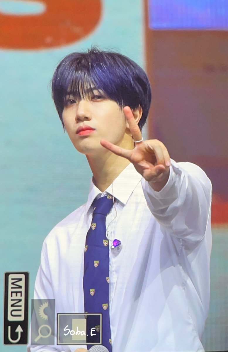 SOBA_0322's tweet photo. 241019 홍콩

얼굴천재 .. 😍

#크래비티 #원진 #CRAVITY #WONJIN #이야_잘생겼다_함 https://t.co/VVcGHpM84Z