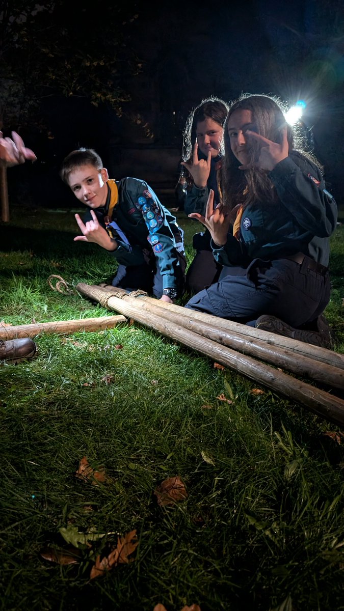 4thStafford's tweet photo. #Pioneering skills at Scouts on Friday. πͺ’
Practising square and figure of eight lashings to build tripods and the beginnings of a monkey bridge π #ProperScouting πͺ
#PioneeredAtThe4th #SkillsForLife #Scouting #GoodForYou https://t.co/1C4GVI2aTO