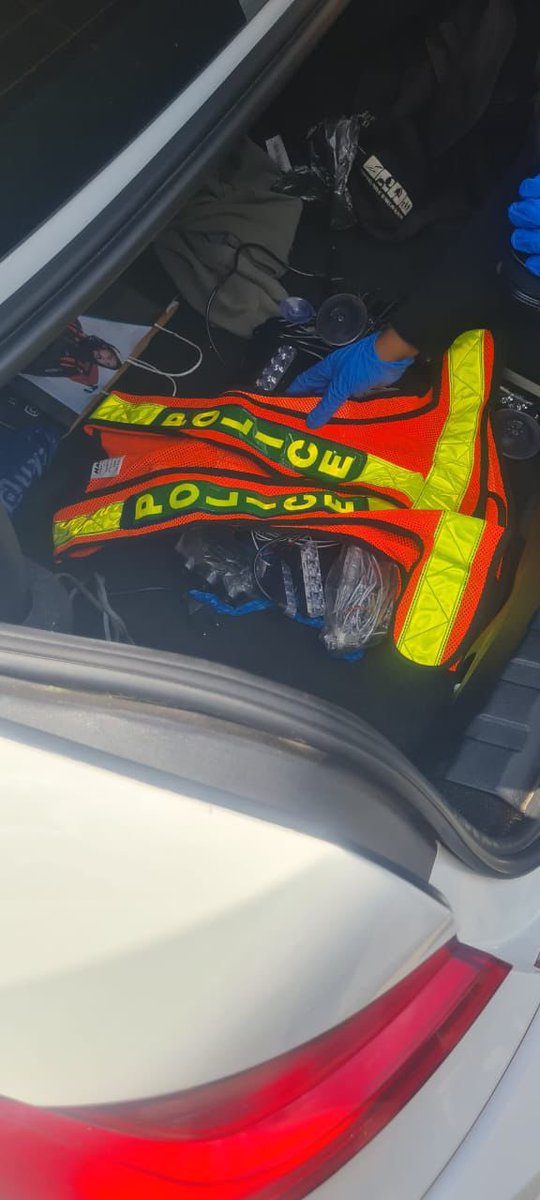 Abramjee's tweet photo. Fake cops arrested in Kempton Park.

Vehicle and various items seized.

#CrimeWatch https://t.co/sJJWSWt7si