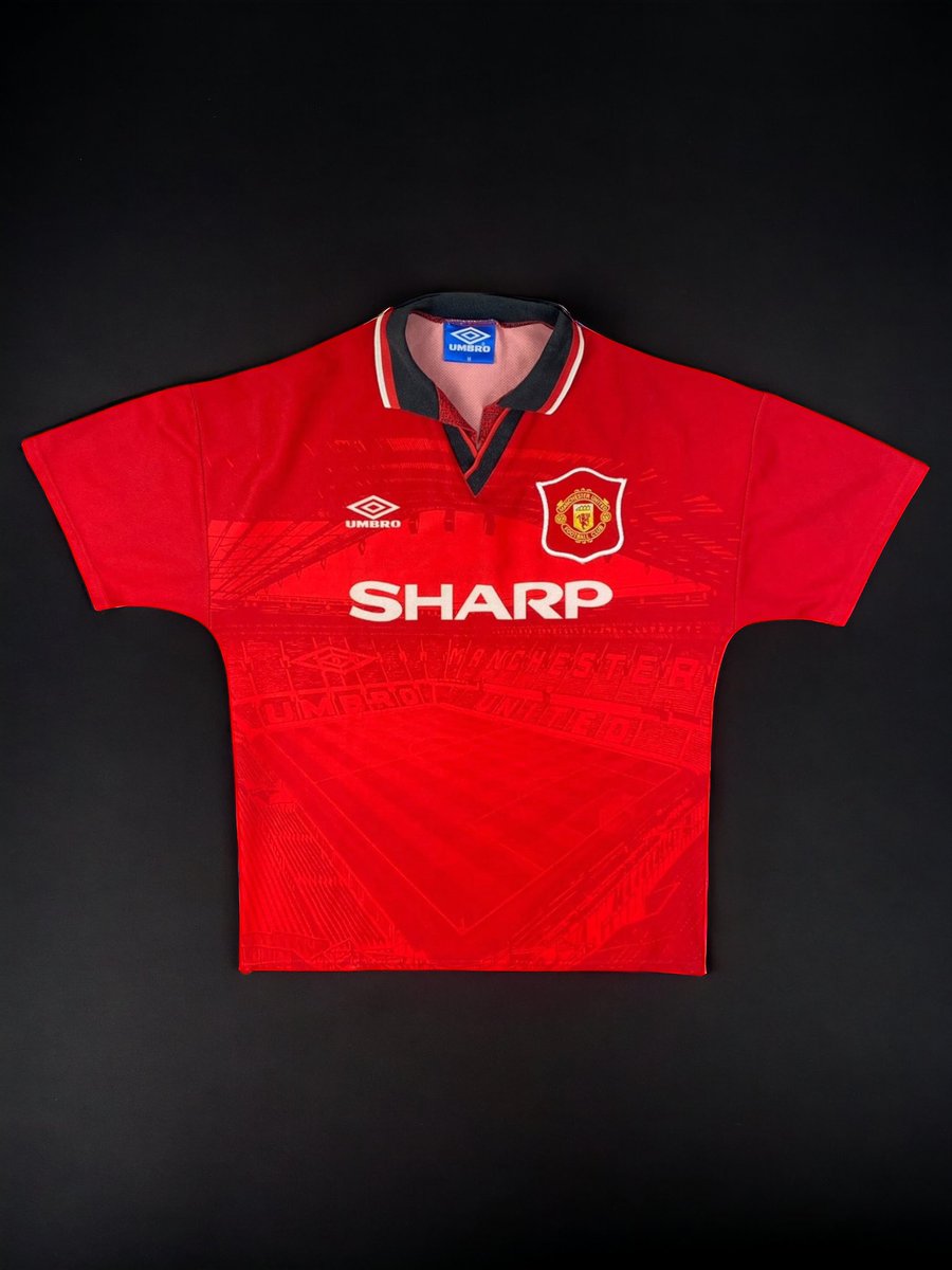 First11shirts's tweet image. Two new Man United Classics coming in our drop on the 24th of October!😍

Which one is your favourite?