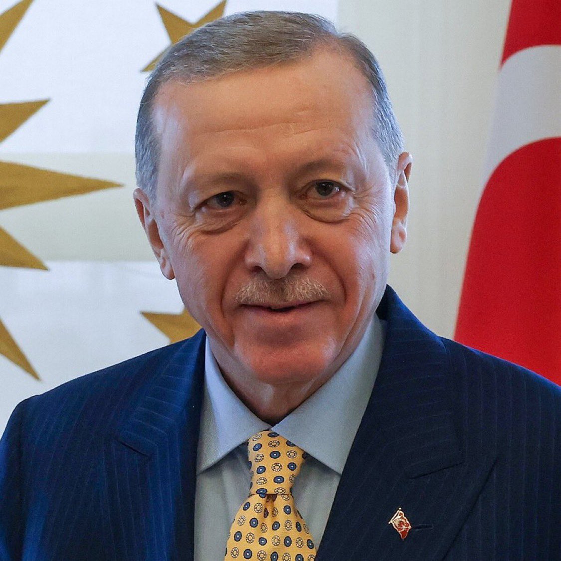 Cumhurbaşkanı Erdoğan:

"Suriye'den gelen mültecilere her zaman kapımız açıktır.

Lübnan'dan gelenler olursa onlara da kapımız açık."

#Kapı #kapı #bebekcinayetleri #bebekçetesi #sağlıkbakanı #Lübnan #Suriye #animation #FahrettinKoca