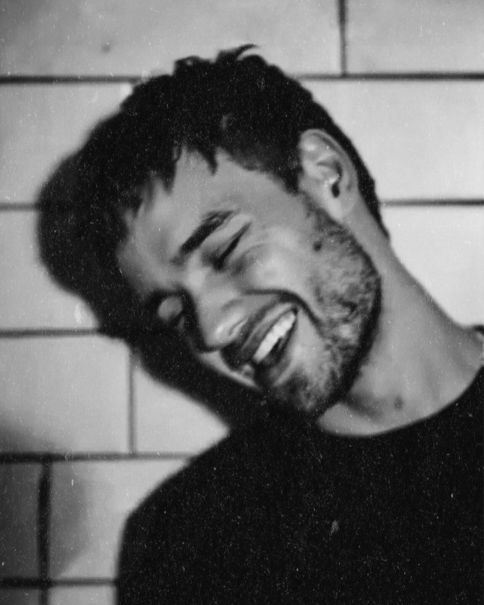 NOYB_____'s tweet photo. You were and will always be loved in our hearts.♡
Rest in peace payno 🕊️❤️‍🩹
#LiamPayne 🤍 https://t.co/buhwpwkq75