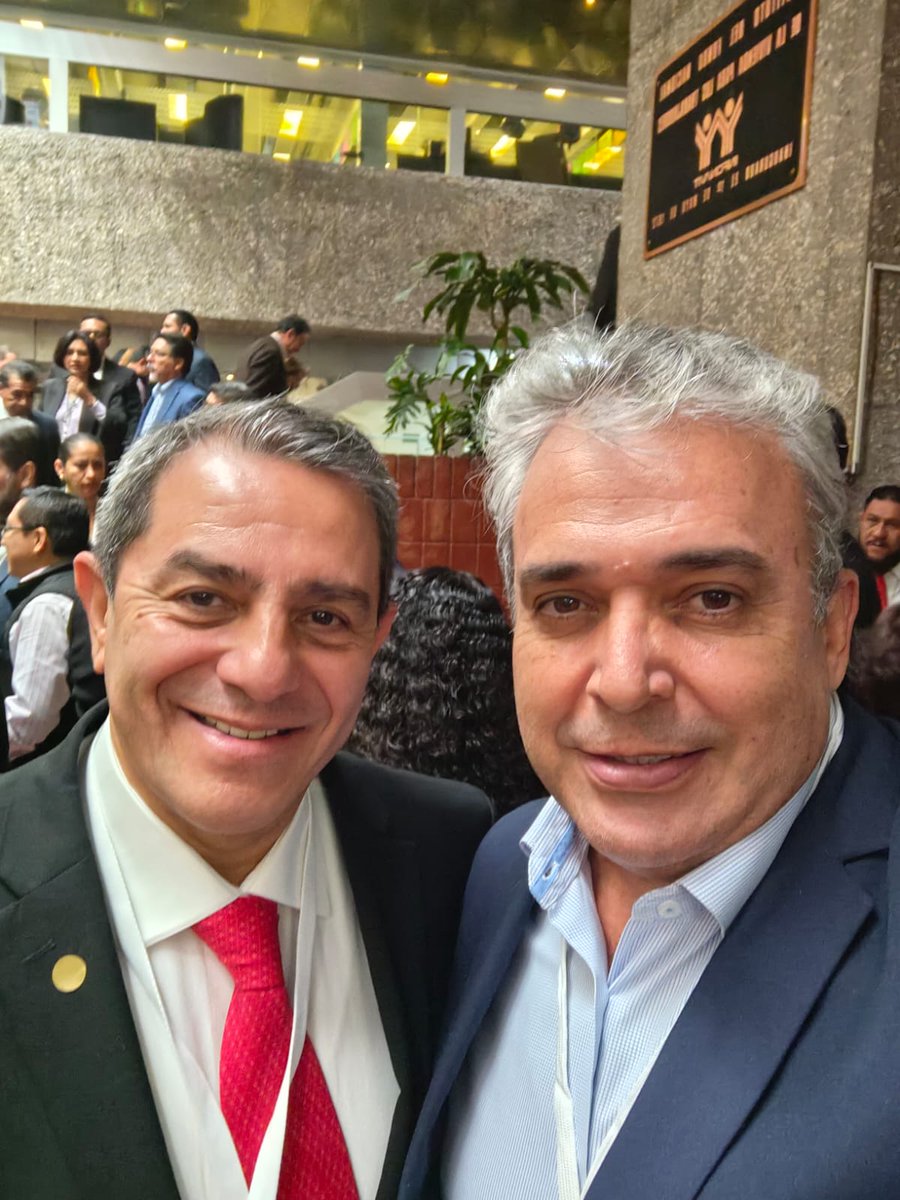 ANCSACNacional's tweet photo. Un placer saludar a Carlos Gutiérrez Ruíz Director de @DSE_INFONAVIT del @Infonavit. @MARCONEYRAMX https://t.co/jwAWxSGfy8