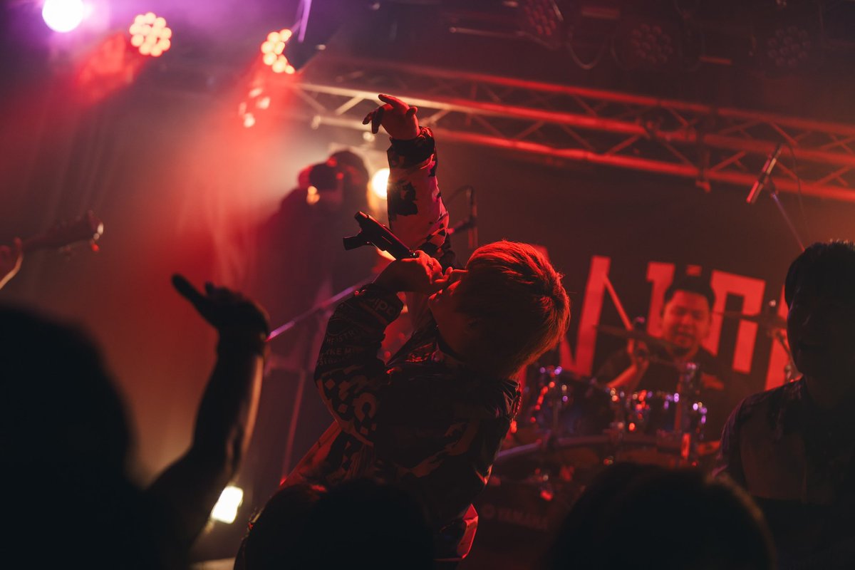 NICK___official's tweet photo. 2024.10.19
『NEW TRIP』
大塚Hearts+

1.Bad Trip
2.Enemy
3.モラトリアム
4.Ghost
5.Good Die
6.▲IDEA
7.◉Vivid Candy
8.P/N
9.Leia
10.Lost Story
11.Mary
12.Border
13.We Know
14.Non-fiction
15.Adam

絶対に忘れられない大切な日になりました。
またライブハウスで会いましょう🧠 https://t.co/xz4Ocw3wSb