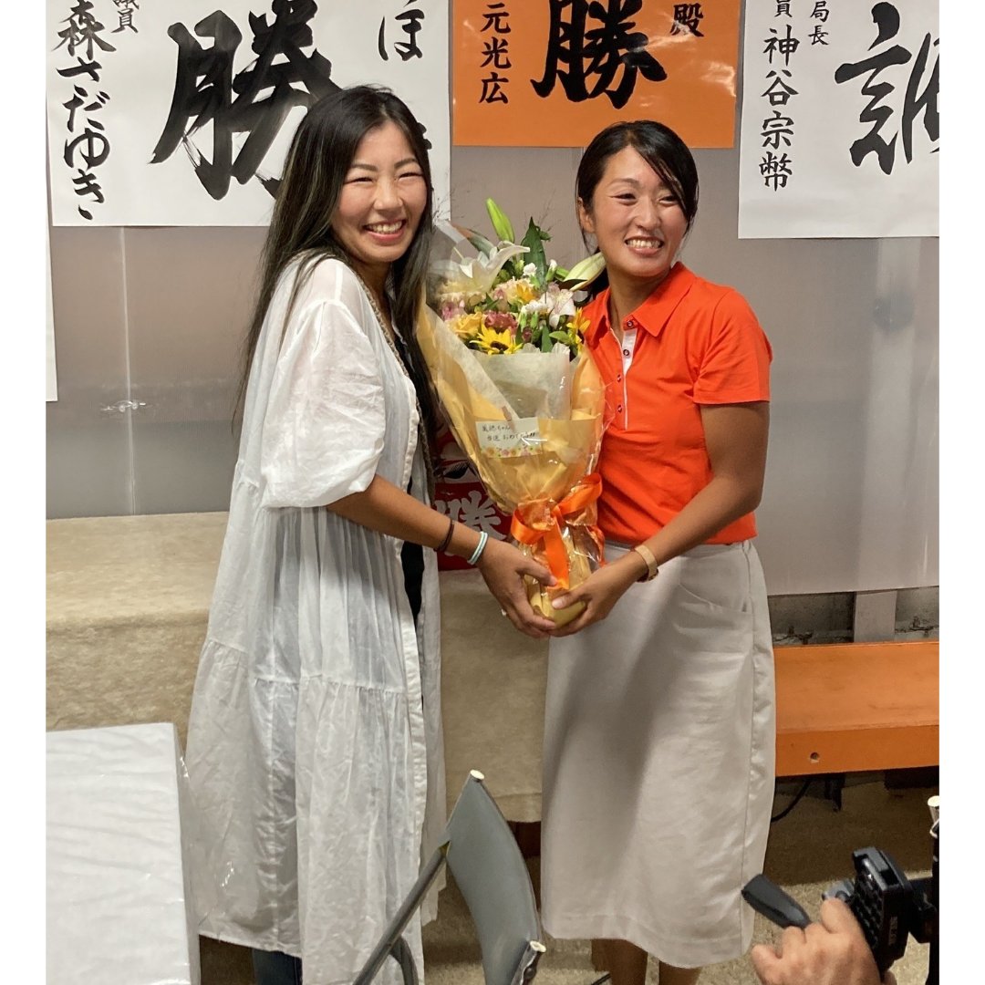 miho_sansei's tweet image. 大好きな心友。
和泉市議選で、毎日応援に駆けつけてくれて、私の心の支えになってくれたわっこちゃん。
彼女がどうして、心に響く演説ができるのか？受け継ぐ誇り
日本🇯🇵の子どもたちのために、立ち上がり、毎日頑張っています🔥
#大阪７区　
#池上わかこ
皆さま、どうぞよろしくお願い致します🙇🧡