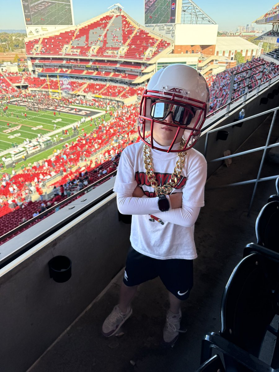 Ryan_Construct's tweet image. Beat Miami @LouisvilleFB @FloydStMedia @adidasfootball