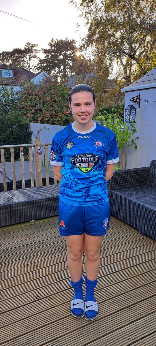 nia gwyn jones tweet media