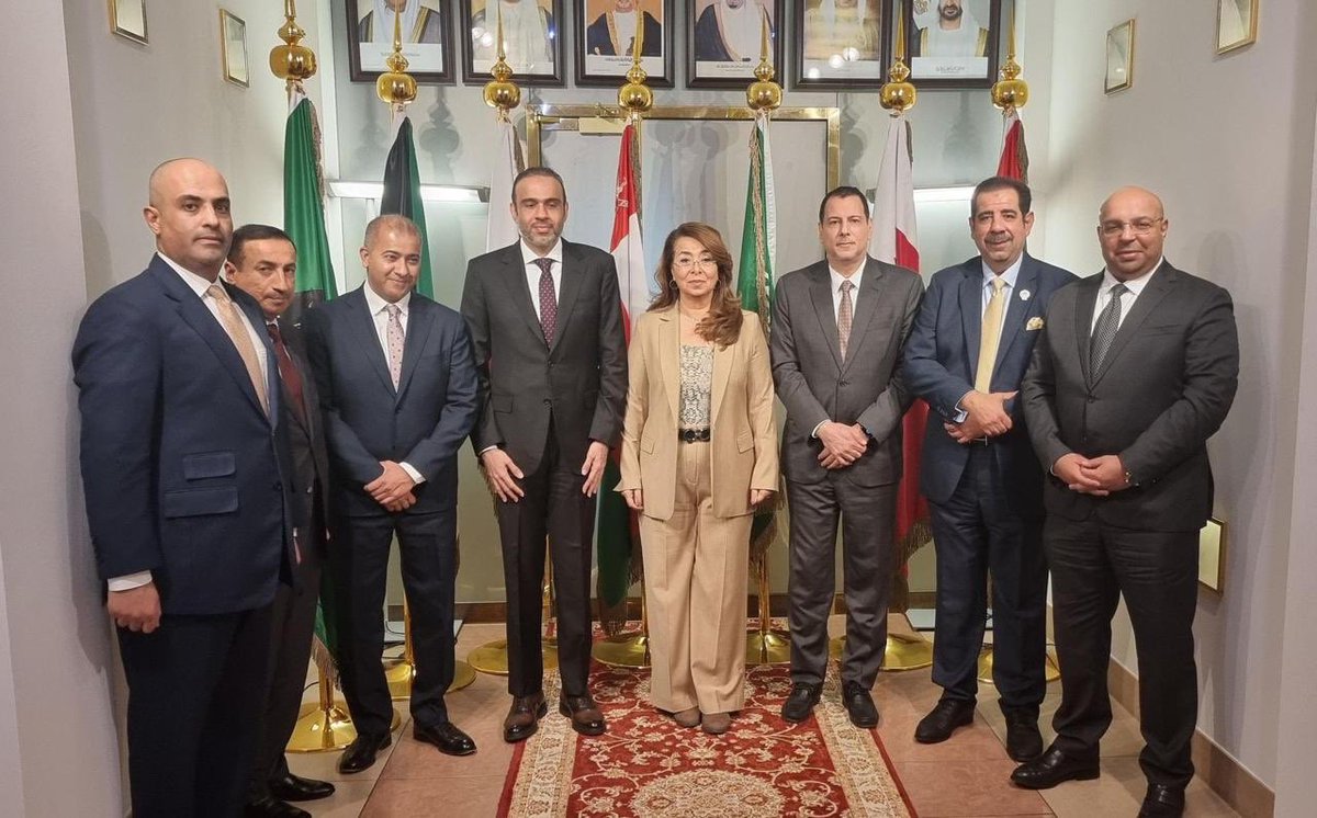 شارك سعادة السفير يوسف بن أحمد الجابري مندوب سلطنة عُمان الدائم لدى المنظمات الدولية بفيينا، في اجتماع سفراء دول مجلس التعاون لدول الخليج العربية مع معالي غادة والي، مدير مكتب الامم المتحدة والمدير التنفيذي للمكتب المعني بالمخدرات والجريمة.