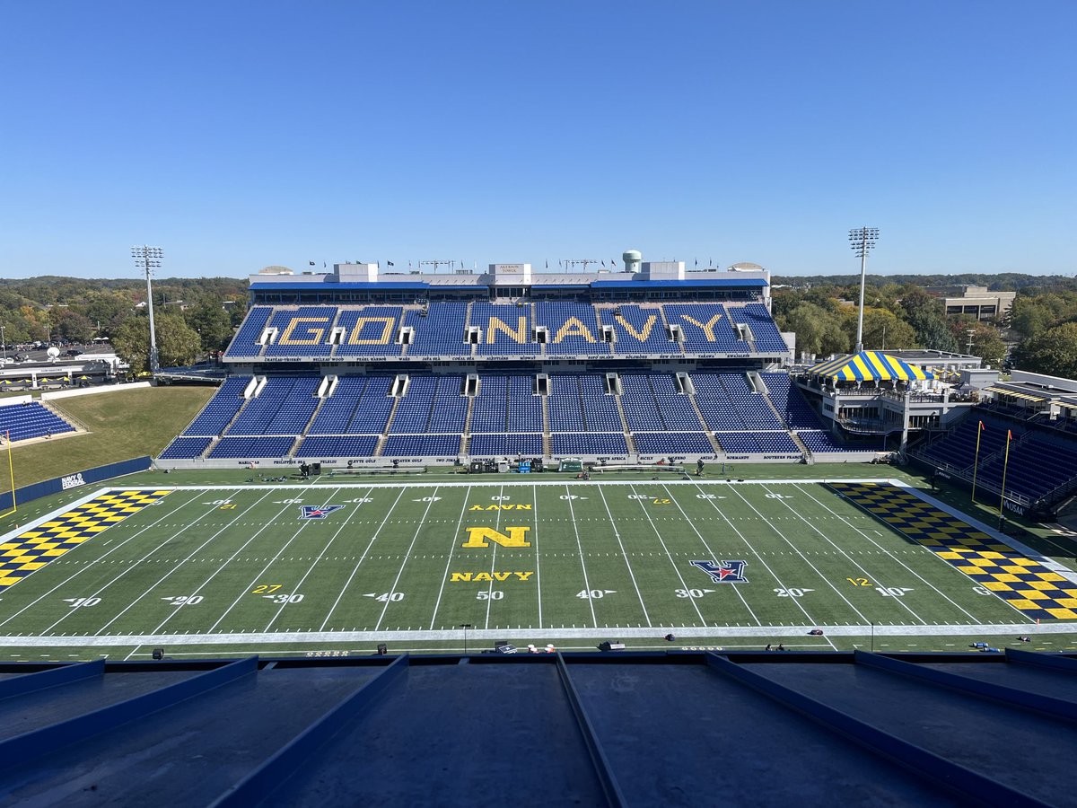ProducerJohnnyG's tweet photo. Capping of a nice little week of #SideHuste sports fun. Sunday at M&T Bank Stad for @Ravens on @ESPNRadio. Thursday and Friday at Progressive Field for @CleGuardians #ALCS. Today at Navy Marine Corps Stadium for @NavyFB. https://t.co/gmDNtzVVU7