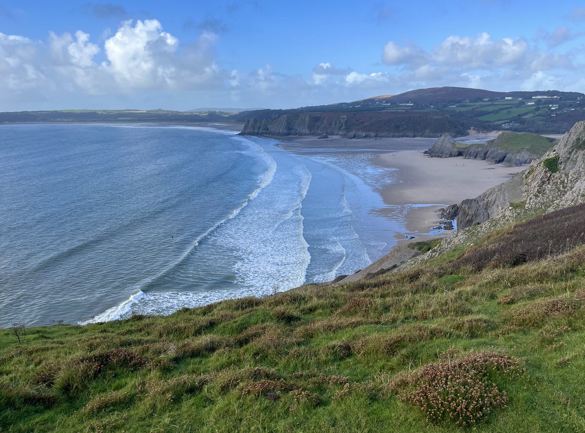 1CarolineBerry's tweet image. 19.10.24 Three Cliffs looking rather lovely today #ThreeCliffs #Gower