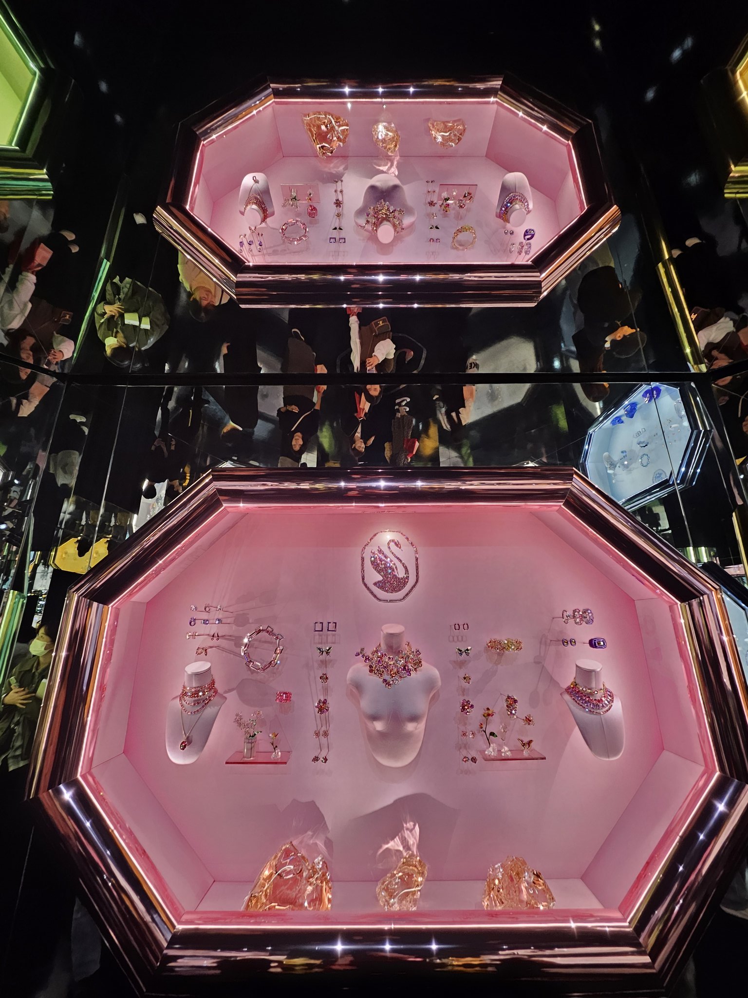 Man POP-UP 韓国限定 韓国のコンテンポラリーファッションブランドRAIVE（レイブ）が