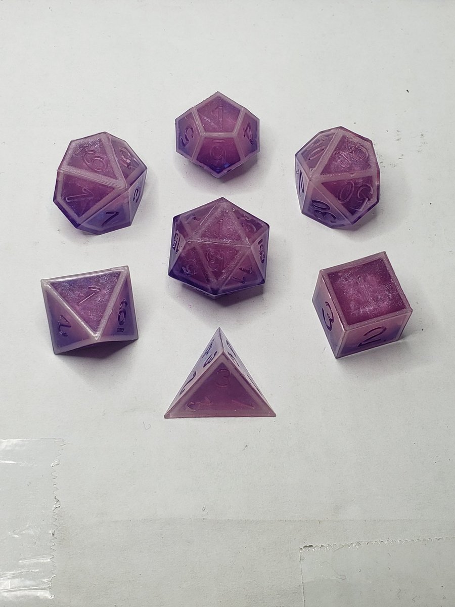 TheDemonJar_'s tweet photo. nuh uh I don't add dice frames to everything.....shhh these ones are special 🌟🌟🌟 https://t.co/5NKbEtF7az