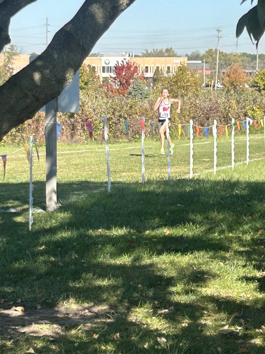 It’s a 1-2 finish for <a href="/firebirdxc/">Lakota West CC</a> today! What an amazing race by these ladies and everyone on the team! <a href="/LakotaWestAD/">Scott Kaufman</a>