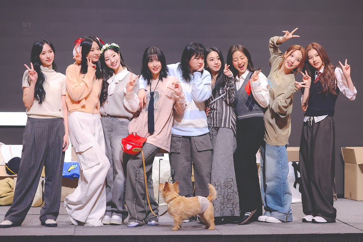nyfor922's tweet photo. 트와이스 9주년 축하해 오래보자🫶🏻🩷

#트와이스 #TWICE
#TWICE_9TH_ANNIVERSARY #HOME_9ROUND https://t.co/eoyPTVswST