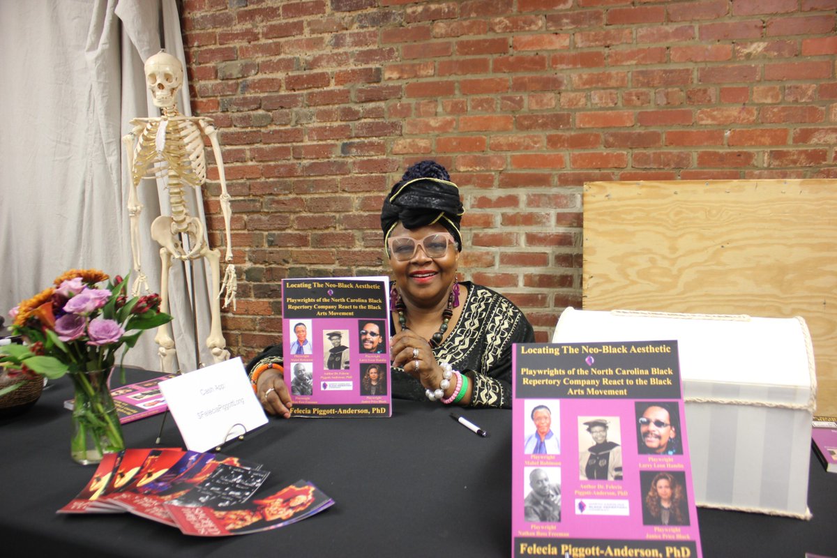 A book event on Oct. 8 in Winston-Salem centered a deep appreciation for those past and present in the Black Arts movement and focused on Dr. Felecia Piggott-Anderson's new book, which cover the history of Black theater.
triad-city-beat.com/?p=48384