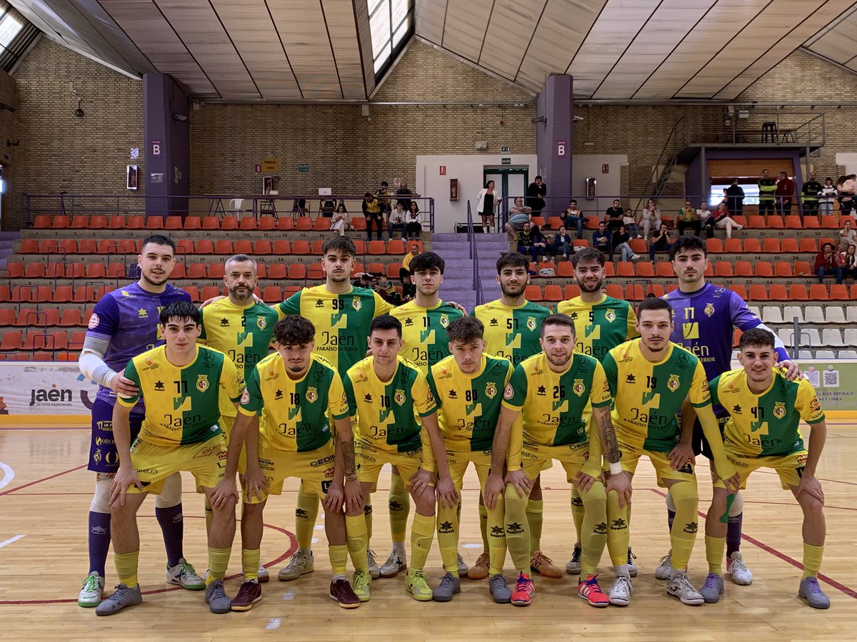🟡 SEGUNDA DIVISIÓN B

⏱1' | 0 - 0 | <a href="/JaenFS/">Jaén Paraíso Interior FS</a> "B" - <a href="/NuevaeraFS_ML/">Nueva Era FS - Melilla Ciudad del Deporte</a>

🎙 ¡Comienza el partido!

5️⃣ 🟡 <a href="/_joseemr__/">_joseemr__</a>, <a href="/luque58/">Carlos Luque</a>, <a href="/03Pedrolas/">pedrolas 03</a>, Yoel y <a href="/MCebola10/">Mauricio Guterres</a> 

5️⃣ 🔵 P.J, Iván, Pablo, Ali y Negro

#SomosJaén💛#FuturoAmarillo