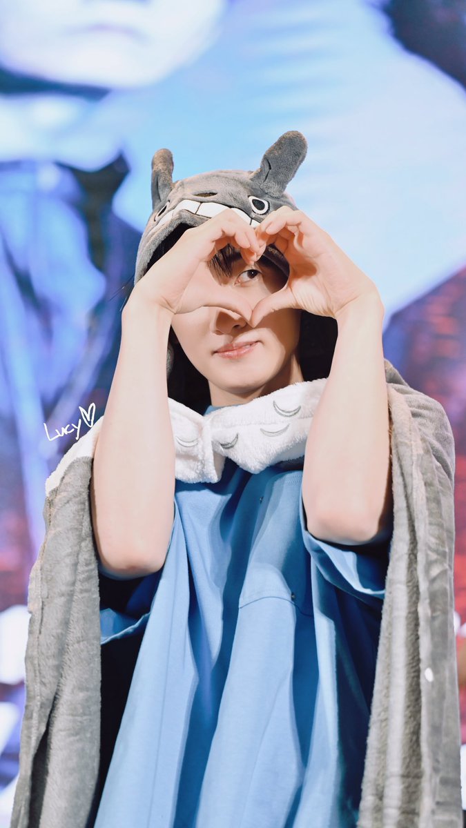 diary1300's tweet photo. 241019 熊宝 Shanghai Fansign HD1

♥(｡￫v￩｡)♥

#은혁 #EUNHYUK #이혁재 #李赫宰 #ウニョク
#슈퍼주니어DnE #SuperJuniorDnE
#INEVITABLE https://t.co/zP575L9vIt