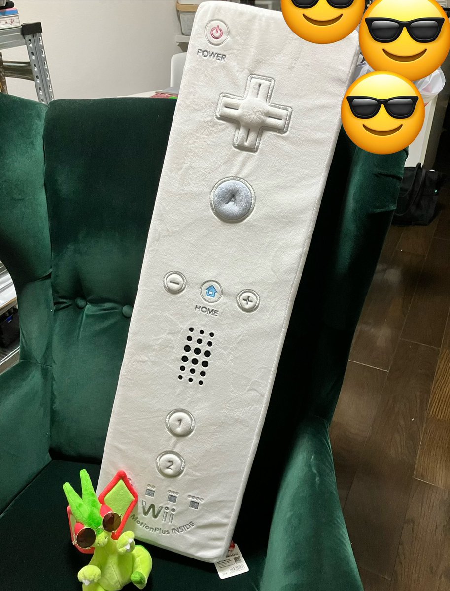 ニンテンドーミュージアムのクソデカWiiリモコンクッションはゆう