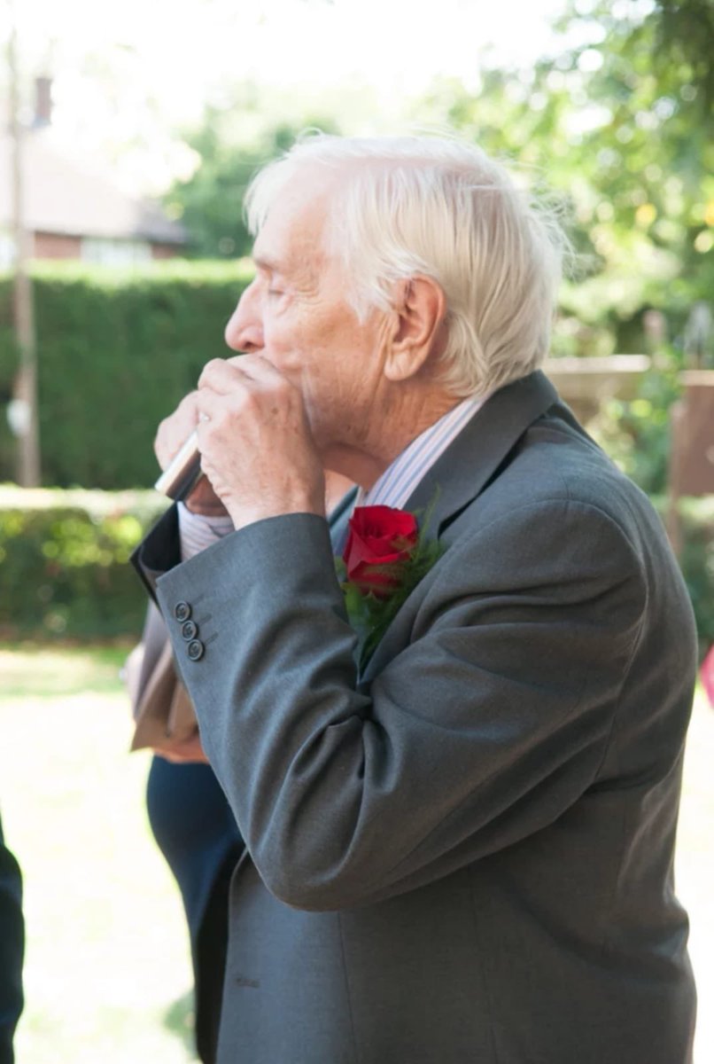 EmmaLouiise13's tweet photo. 3 years today was the worst day of my life! I miss you every single day Grandad! I just want to see you and speak to you! I look forward to signs everywhere to see you are still with me. I can’t wait until we are reunited again! https://t.co/ZeNVrSNnf1