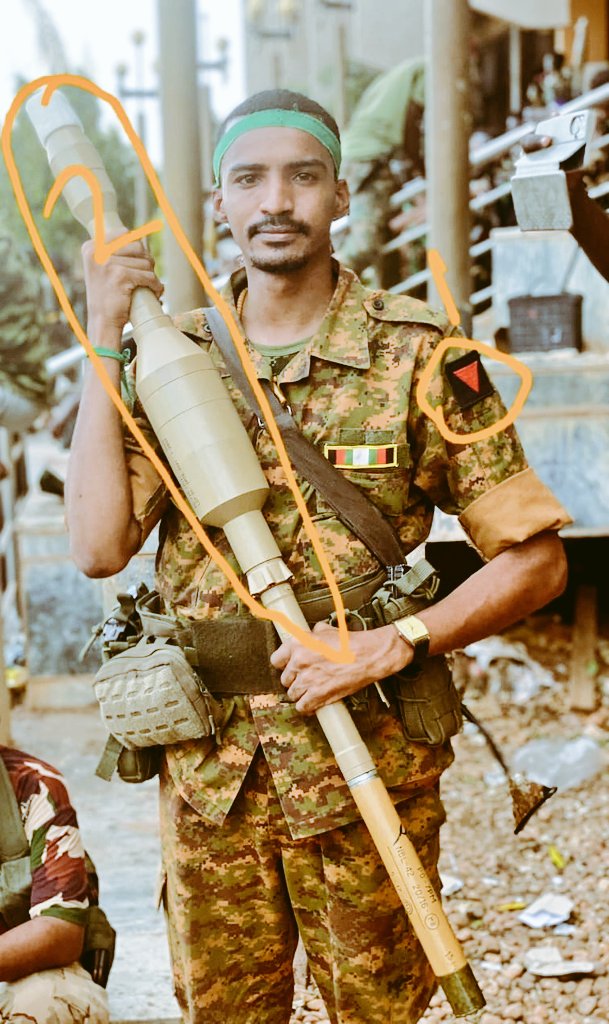 amjadt25's tweet photo. Do you truly care about humanity, or are you simply anti-Semitic and anti-Israel? In Sudan, the army (SAF) led by the Muslim Brotherhood is using weapons from Iran’s Hamas and adopting Hamas terrorist symbols in battle. So far, they have killed 80,000 children and women and displaced 9 million people, yet you haven’t protested. Why?
