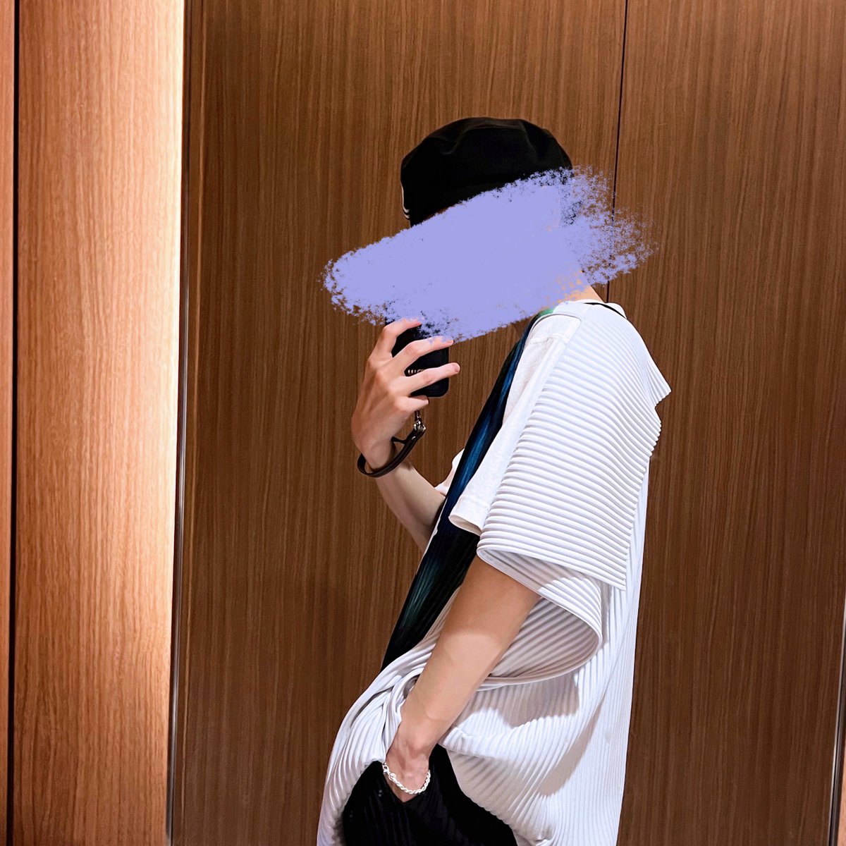 rnmn__'s tweet photo. 四角い布を着ました https://t.co/BDtjfsr6zL