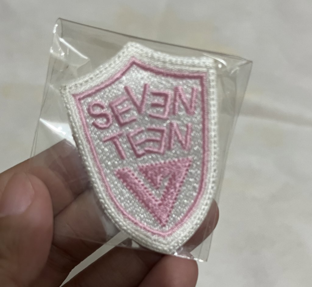 minwonshuaaa's tweet photo. WTS LFB PH ONLY

Onhand - Seventeen 1st Gen Pin
✨ PAYO
✨ 200
✨ MOP : Gcash or BPI
✨ MOD : Shopee Checkout only (SCO) 
                   thru J&amp;T courier 

DM ME 💌

🏷️ svt scoups jeonghan joshua jun hoshi wonwoo woozi the8 mingyu dk seungkwan vernon dino carat https://t.co/S5Yrua4RMf