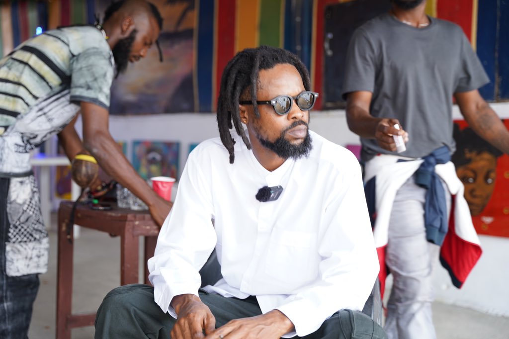 wearefatherland's tweet photo. HAVE NO FEAR, FATHERLAND FOCUS IS HERE!! Catch the first episode of our brand new segment, featuring @adeoshinslim ✨✨✨✨

https://t.co/9wJ5CQiUoa

#FatherlandFocus #filmingcrew #Movies #setlife #WeAreFatherland https://t.co/dMC6QSb34r